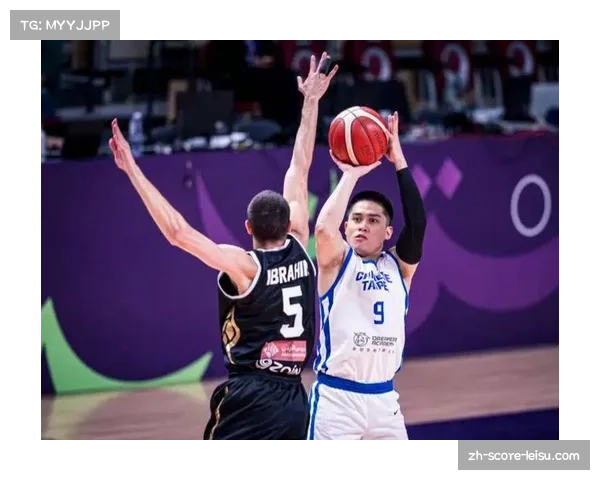 陈盈骏对阵新疆命中七记三分 展现国家队级别后卫实力